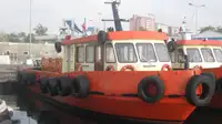 টাউবোট বিক্রির জন্য