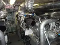 টহল নৌকা বিক্রির জন্য